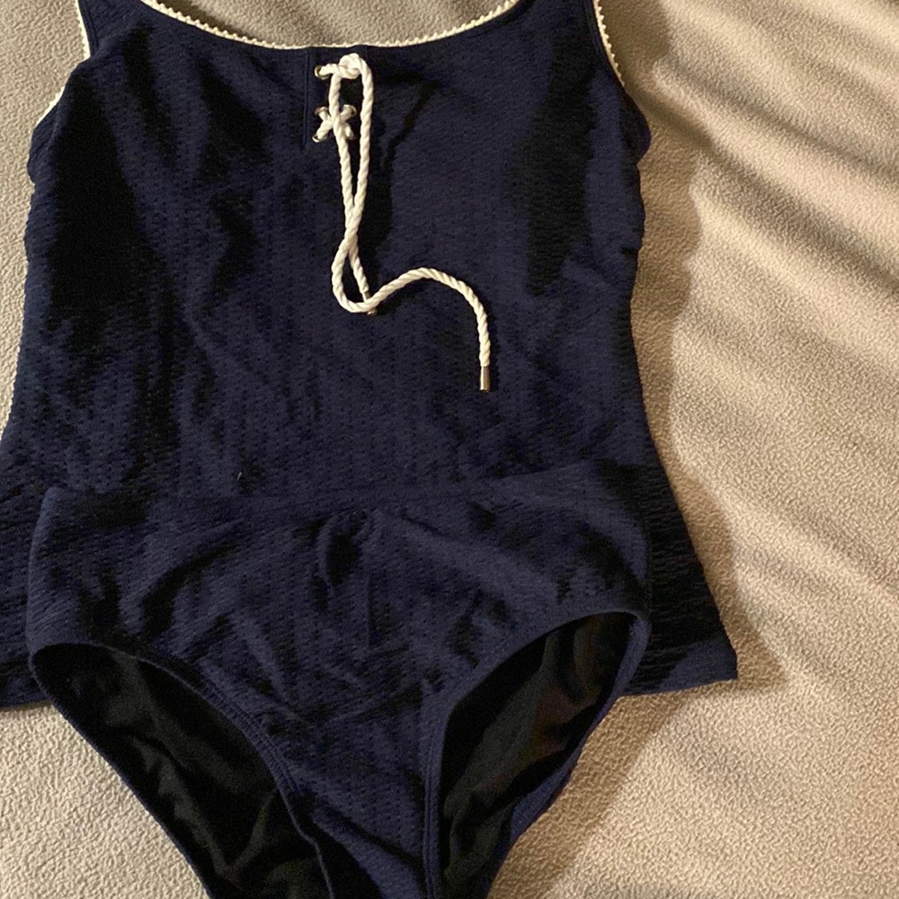 Beach house tankini. Navy blue. Size S